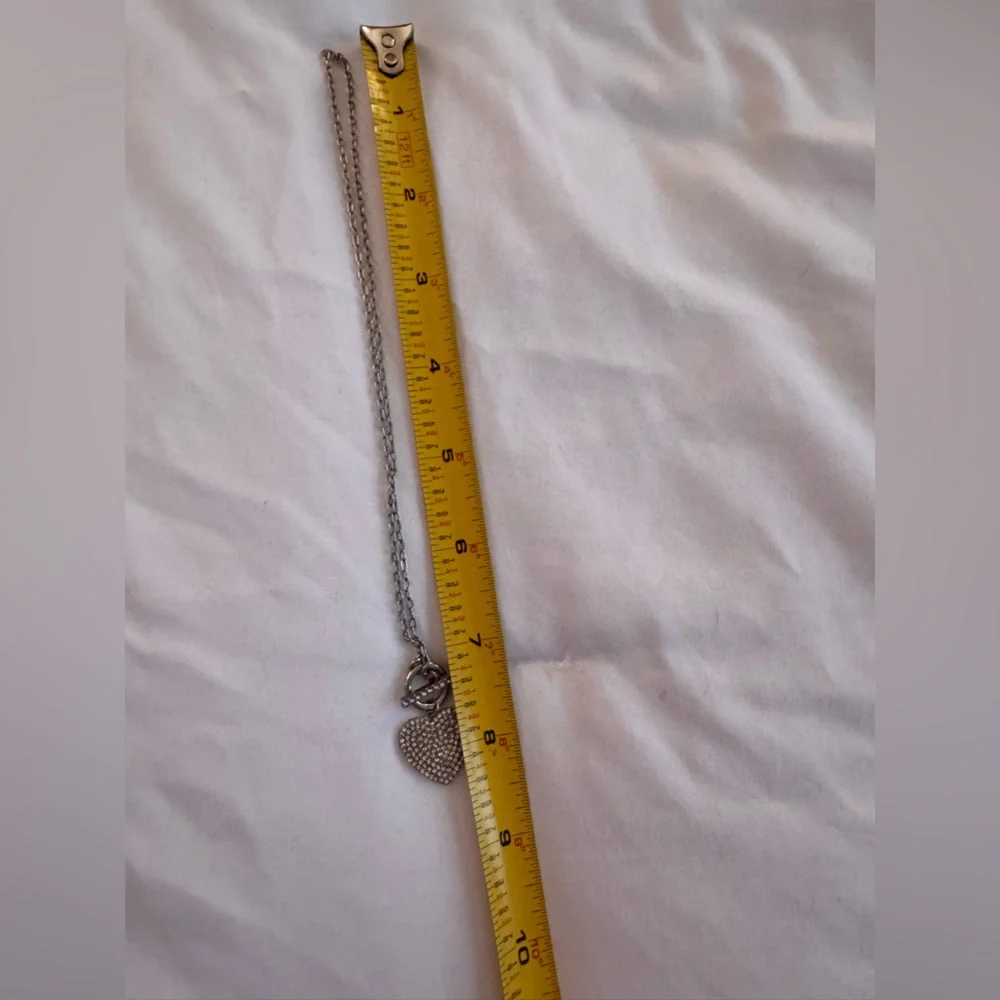 Elegant Sparkly Silver Heart Pendant Necklace - Picture 5 of 5